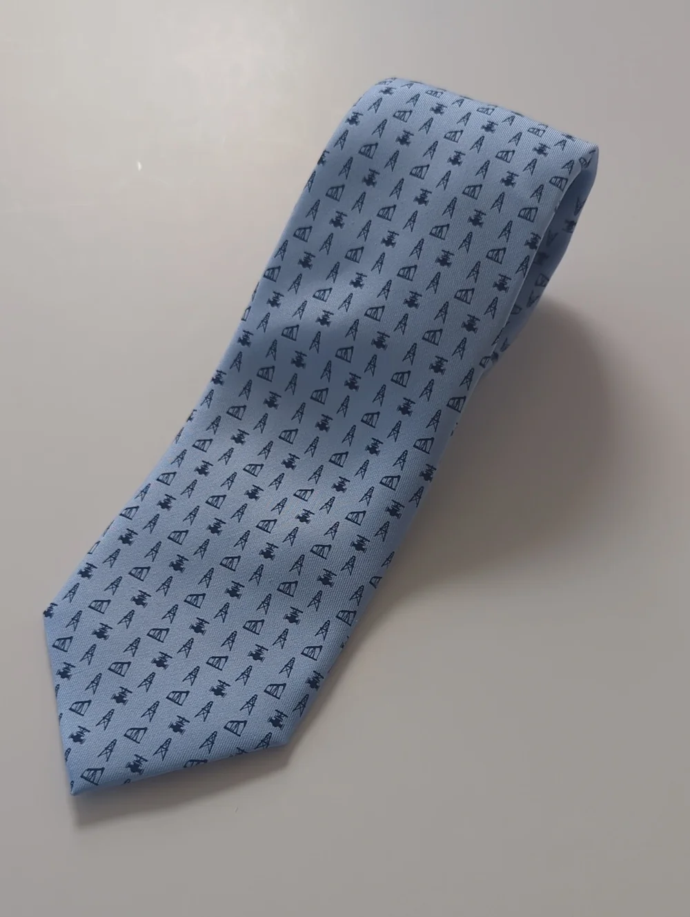 Vineyard Vines x Tudor Pickering Holt & Co Oil Derrick Silk Tie